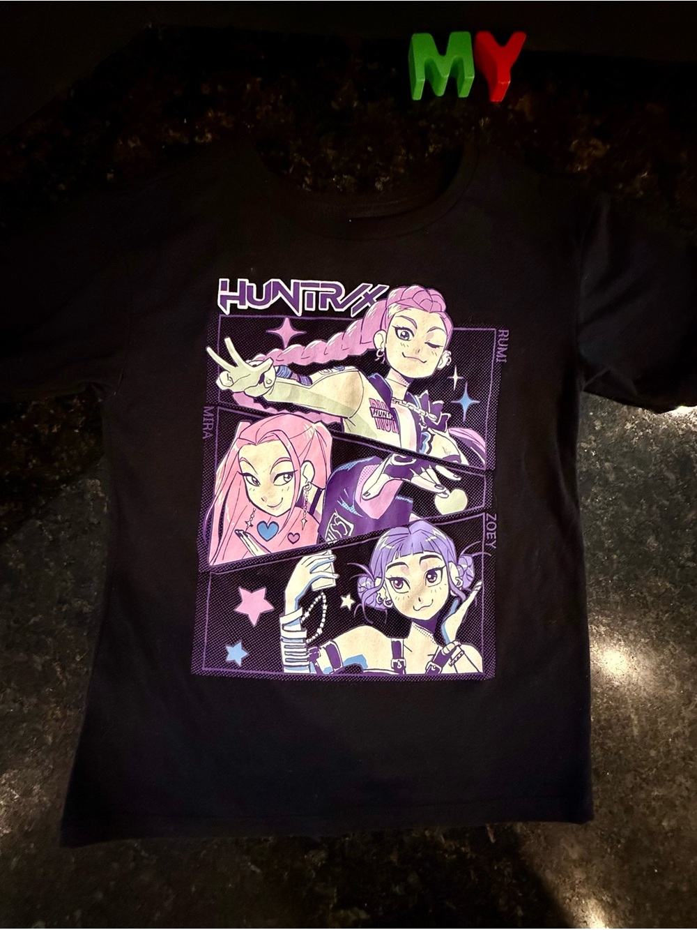 Netflix Kpop Demon Hunters Graphic Logo Short Sleeve Tee, Size S kids 6/7